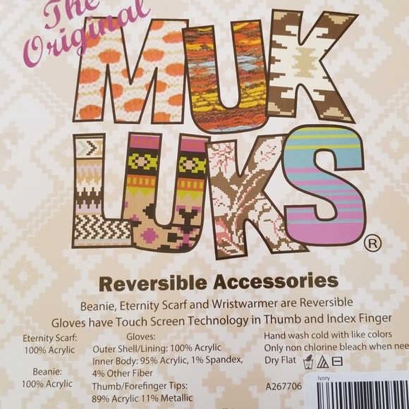 🐧🐧Brand new Muk Luk set🐧🐧 - Picture 3 of 4